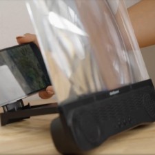 Loupe agrandisseur d'écran - Positionnez votre smartphone à l'arrière de l'appareil et profitez d'une image X3